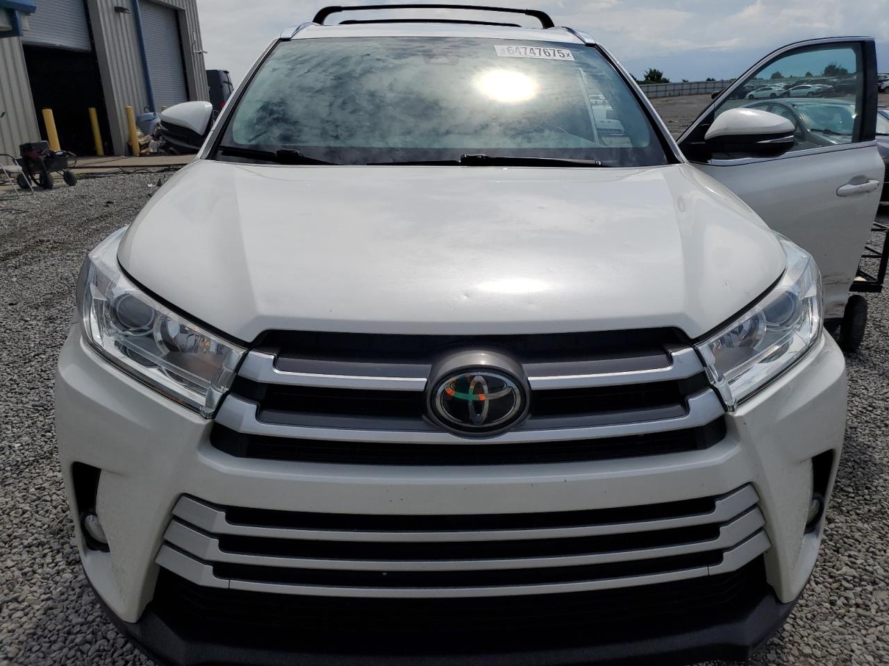 2019 Toyota Highlander Se VIN: 5TDJZRFH0KS564369 Lot: 64747675