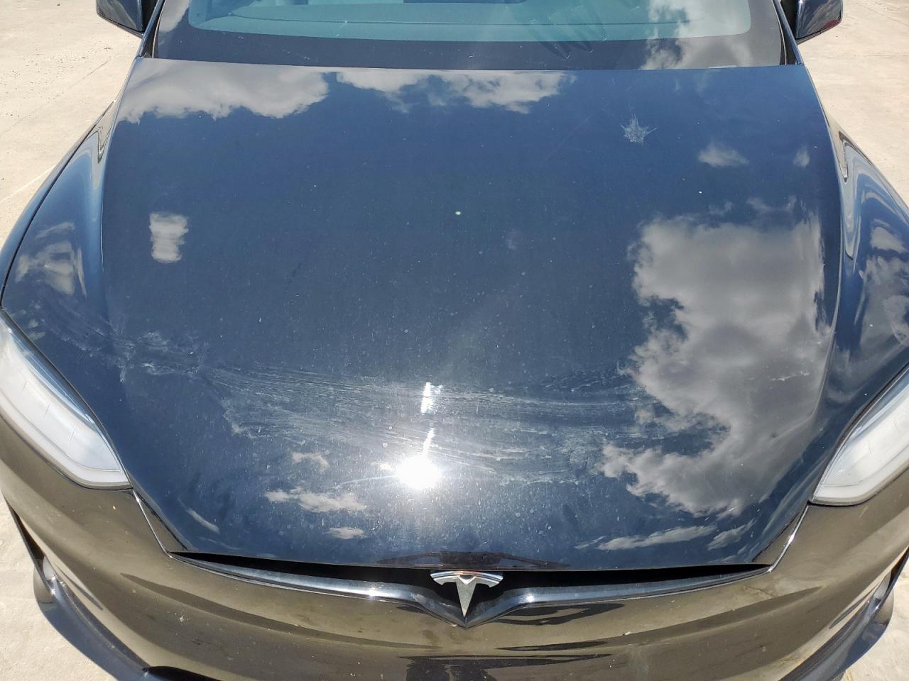 2022 Tesla Model X VIN: 7SAXCDE58NF350988 Lot: 64325365