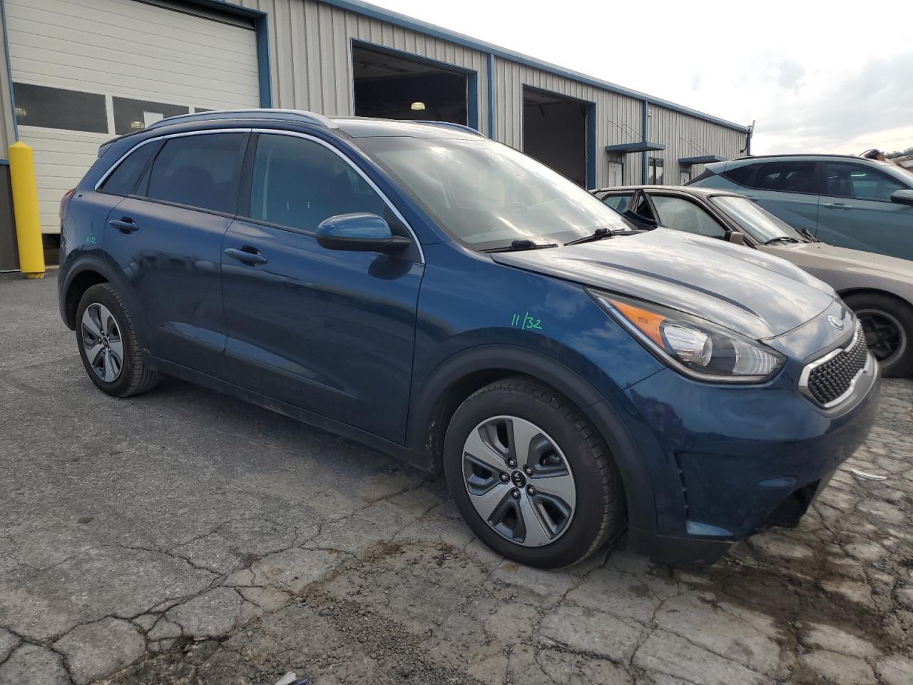kndcb3lc2k5255415 KNDCB3LC2K5255415 2019 Kia Niro Fe