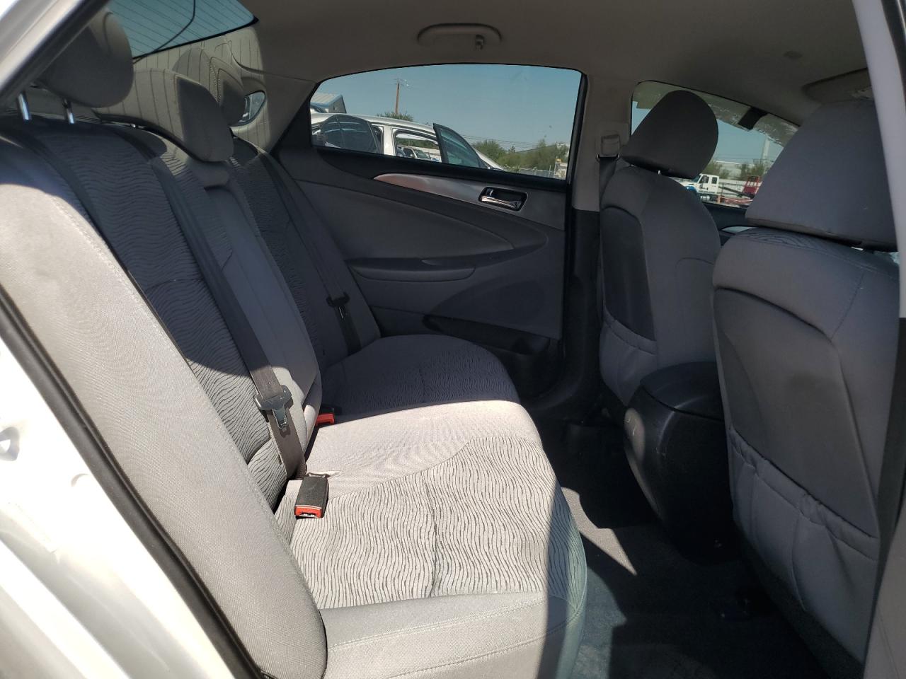 2015 Hyundai Sonata Hybrid VIN: KMHEC4A44FA130738 Lot: 64145845
