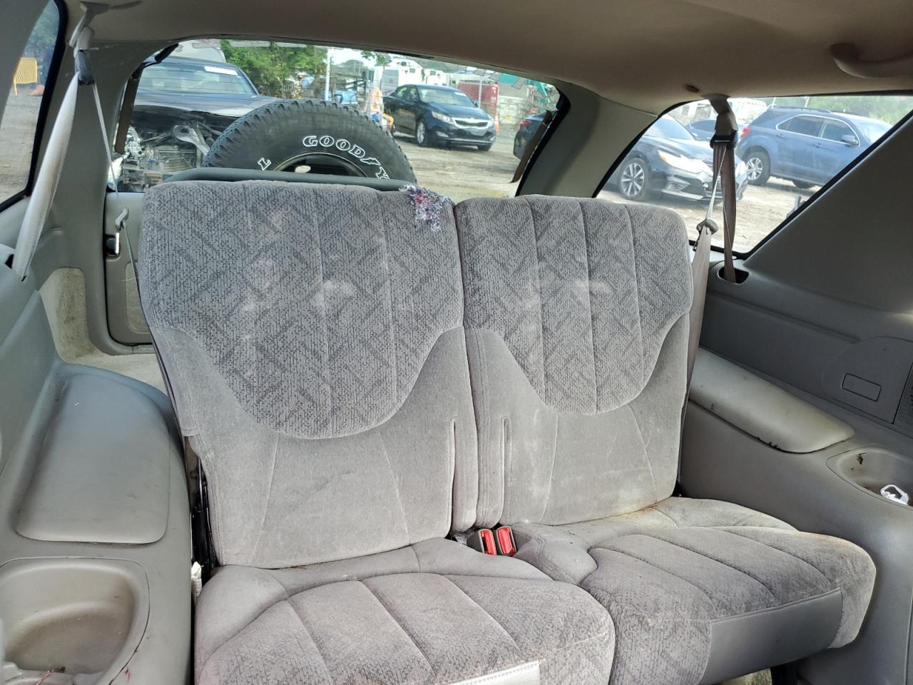 2001 GMC Jimmy VIN: 1GKCT18W71K102005 Lot: 63126475
