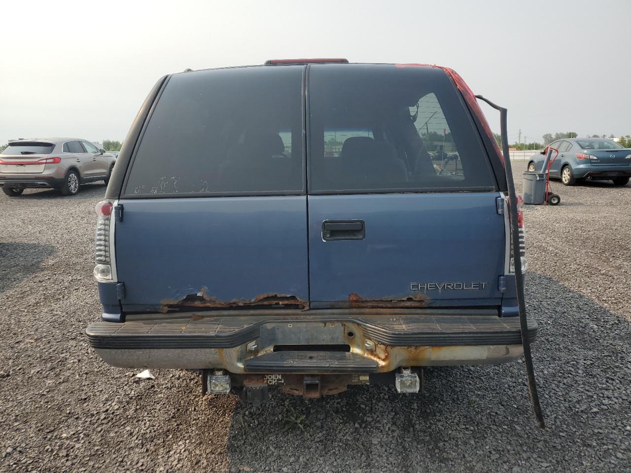 1999 Chevrolet Suburban C1500 VIN: 3GNEC16R3XG214017 Lot: 62480375
