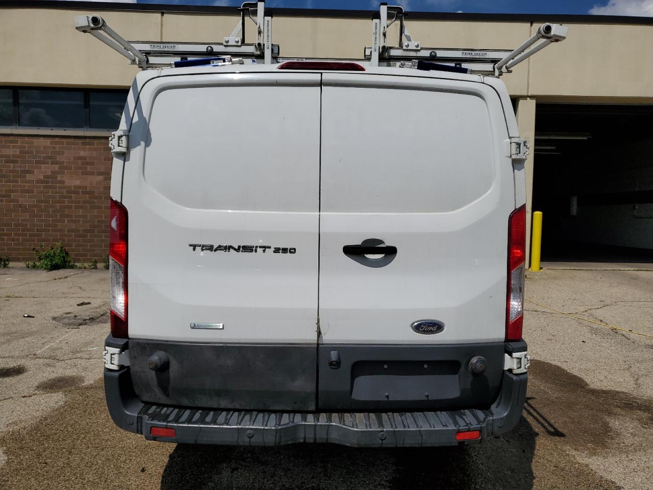 2015 Ford Transit T-250 VIN: 1FTNR2ZG3FKA78745 Lot: 62666425