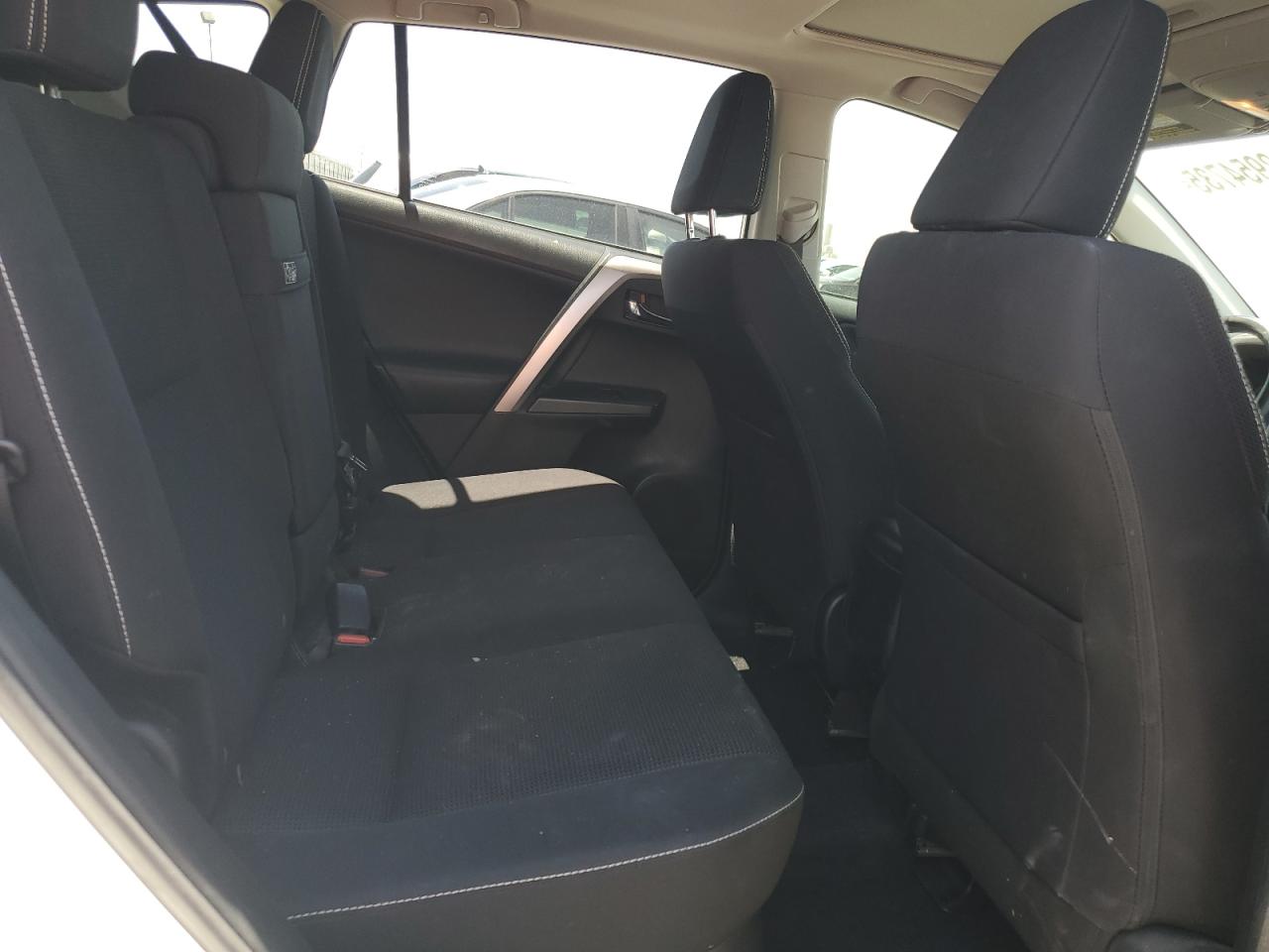 2017 Toyota Rav4 Hv Le VIN: JTMRJREV4HD125682 Lot: 62954735