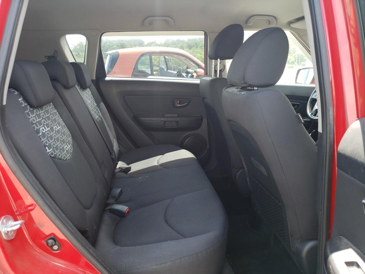2010 Kia Soul + VIN: KNDJT2A25A7117394 Lot: 65096305