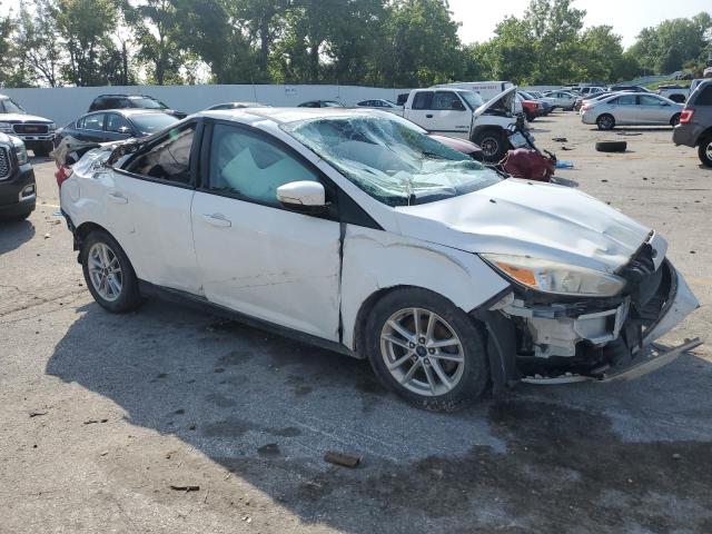 Sedans FORD FOCUS 2016 Biały