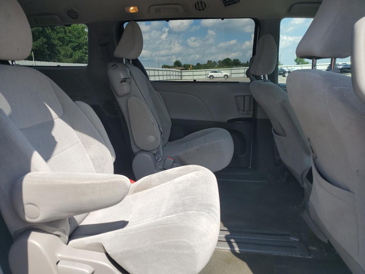 2016 Toyota Sienna Le VIN: 5TDKK3DC4GS701950 Lot: 63443995