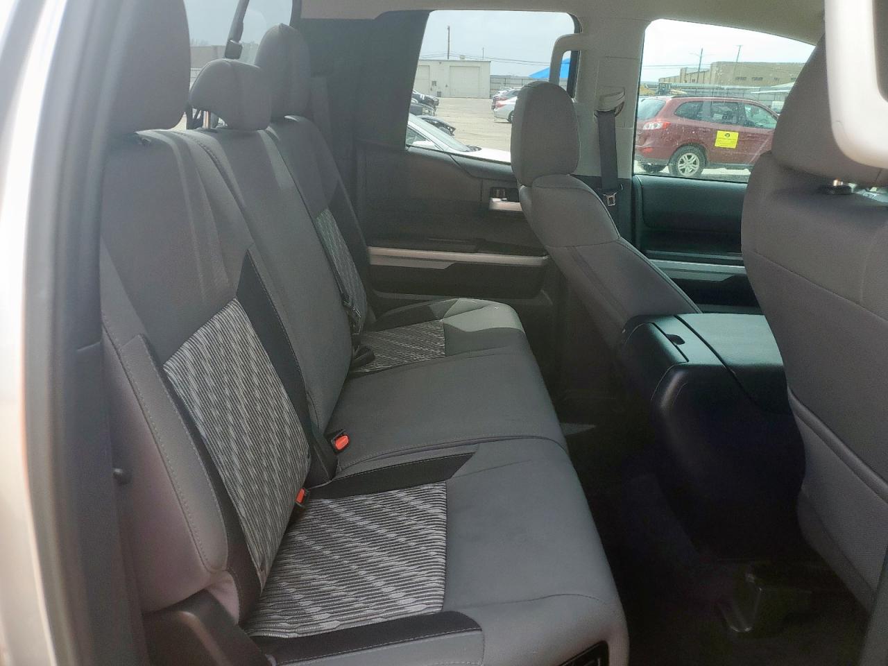 2018 Toyota Tundra Double Cab Sr VIN: 5TFRM5F19JX124916 Lot: 63428335