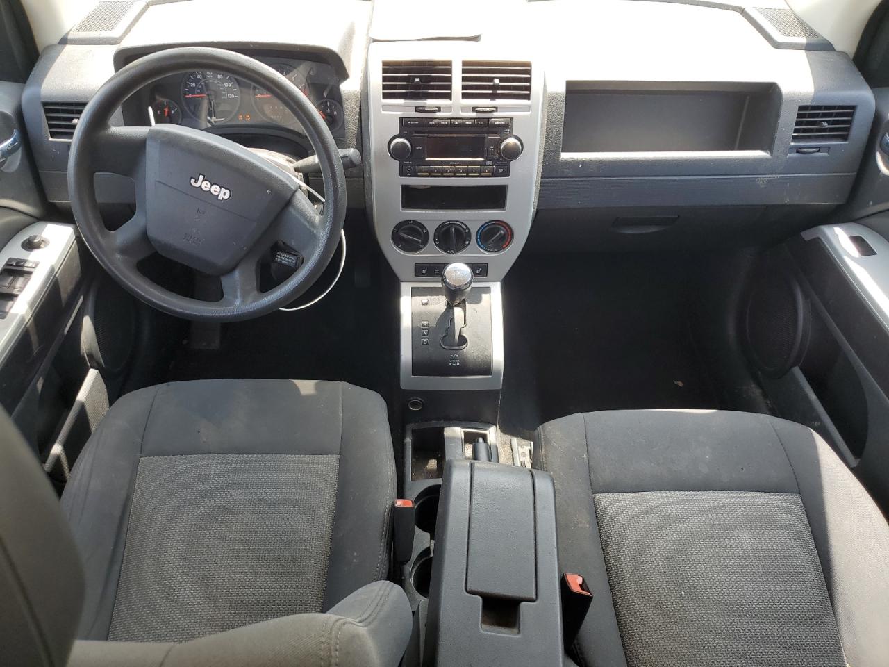 2008 Jeep Compass Sport VIN: 1J8FT47W18D735151 Lot: 80169025