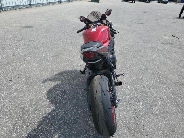2025 SUZUKI GSX-R1000 R  