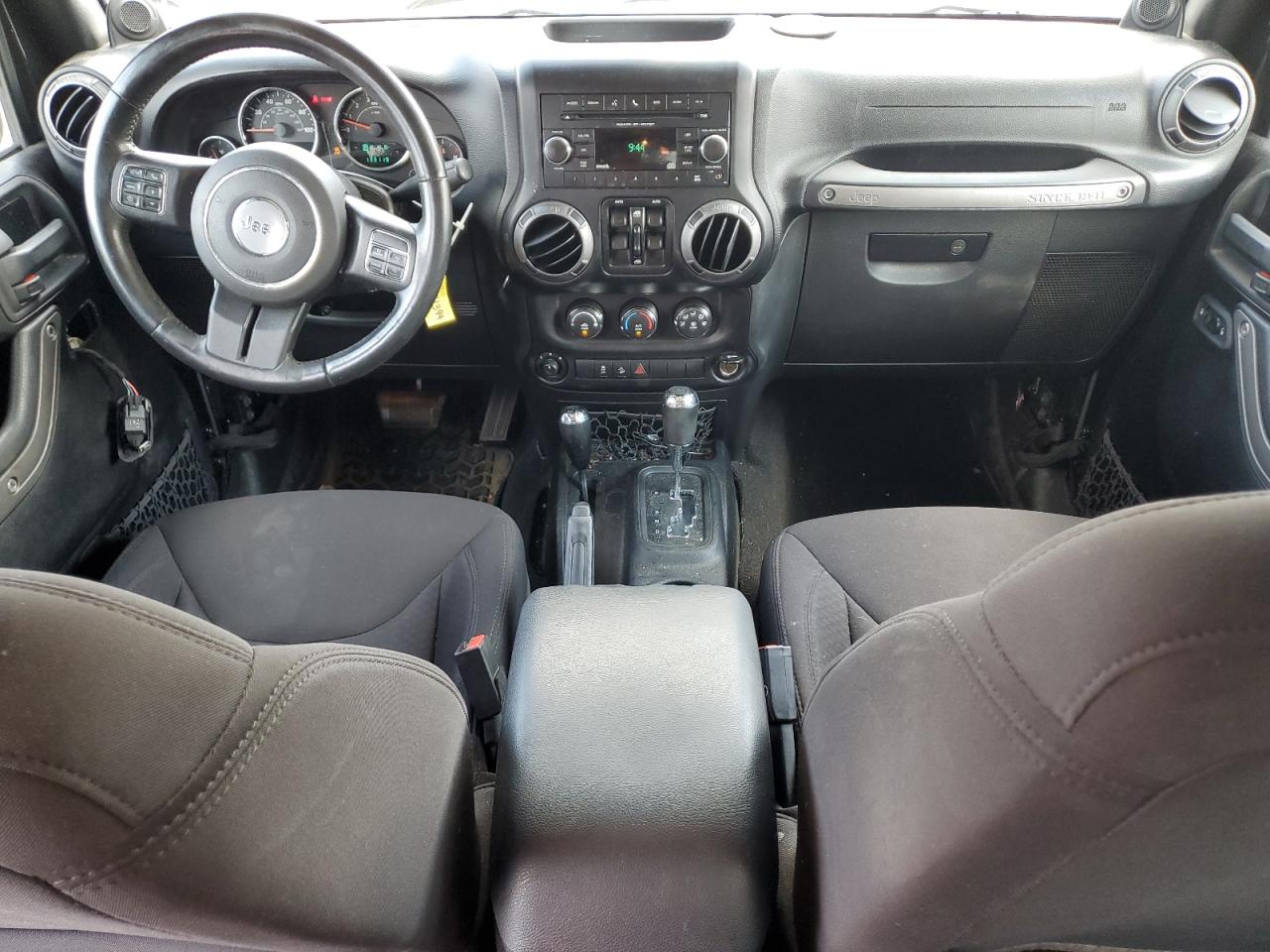 2014 Jeep Wrangler Unlimited Sport VIN: 1C4BJWDG4EL105890 Lot: 65014205