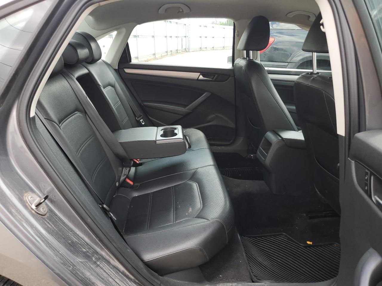 2015 Volkswagen Passat S VIN: 1VWAT7A39FC002220 Lot: 64906205