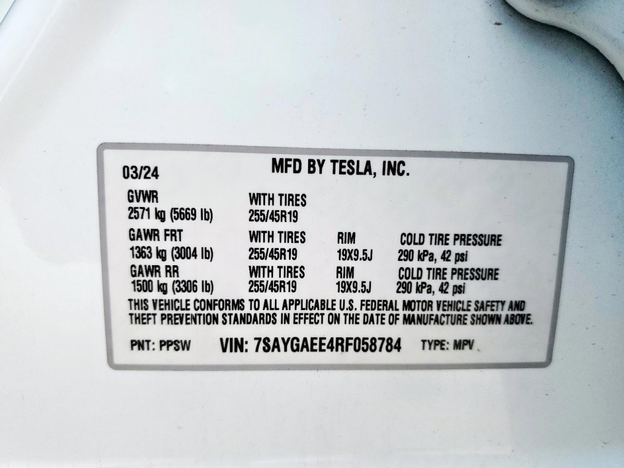 2024 Tesla Model Y VIN: 7SAYGAEE4RF058784 Lot: 64558655