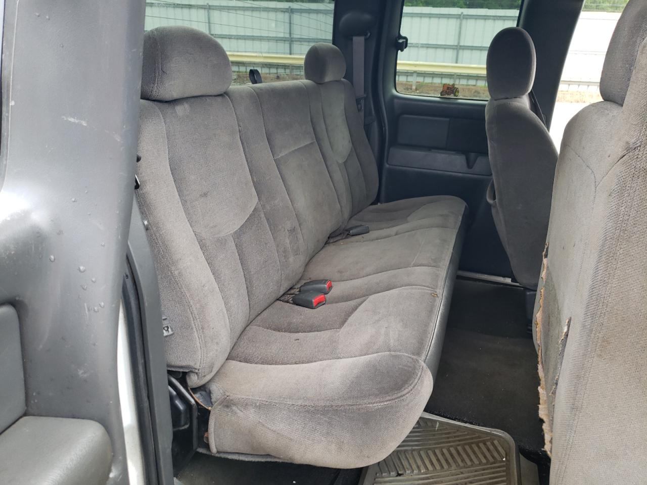 2004 GMC Sierra K2500 Heavy Duty VIN: 1GTHK29U04E386636 Lot: 64319635