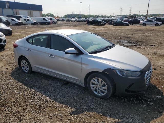 Sedans HYUNDAI ELANTRA 2017 Srebrny