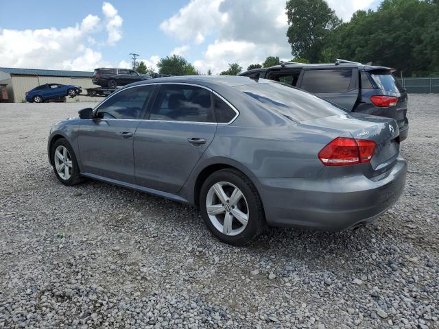 Sedans VOLKSWAGEN PASSAT 2013 Gray