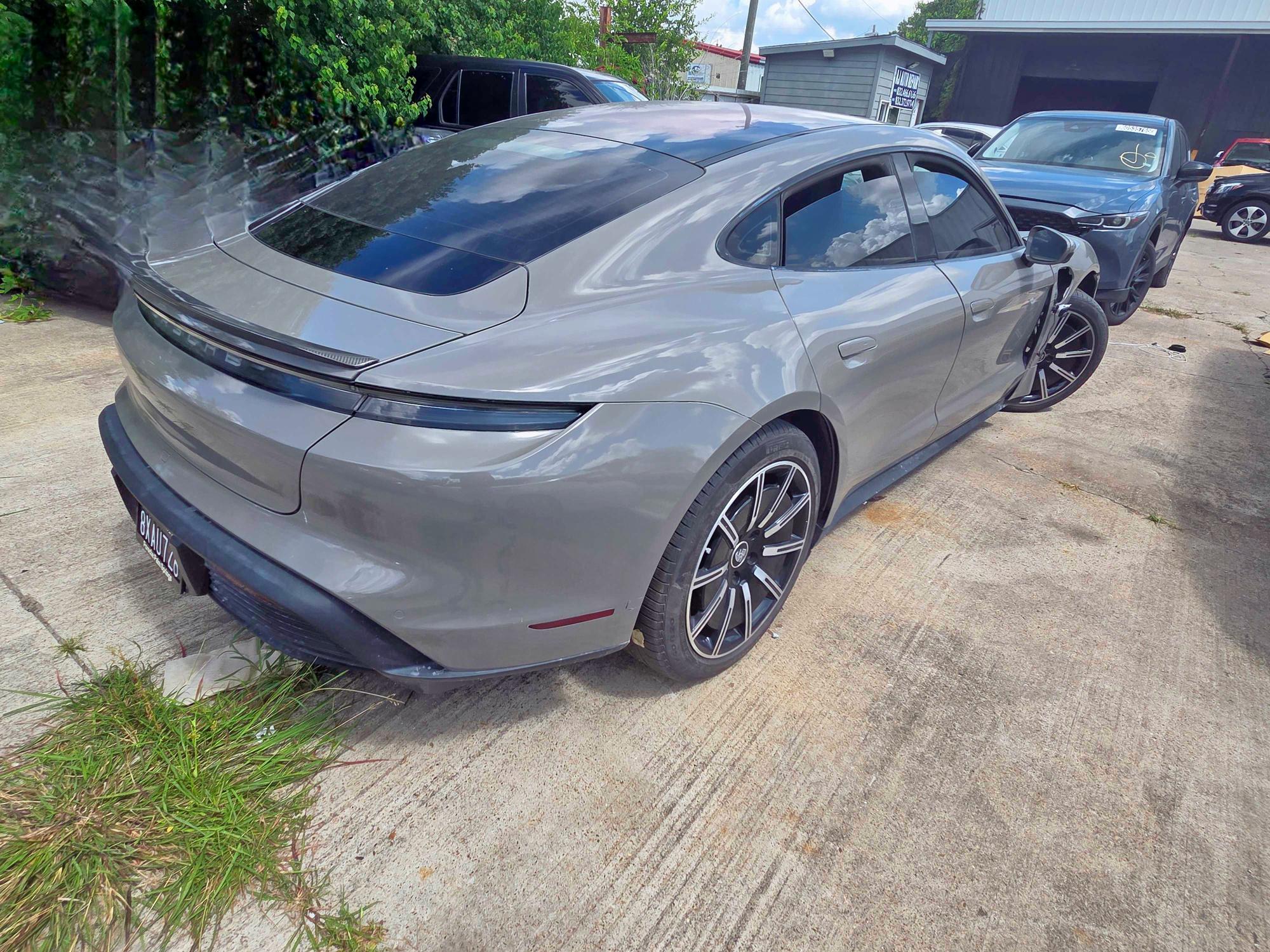  PORSCHE TAYCAN 2021 Gray