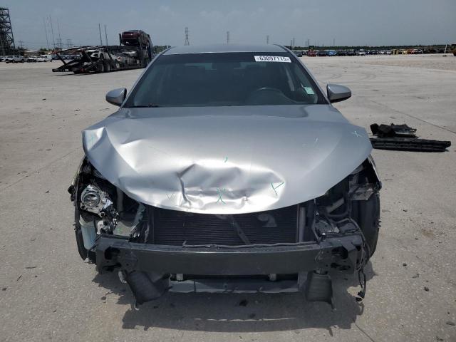  TOYOTA CAMRY 2015 Srebrny