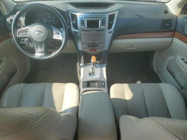  SUBARU OUTBACK 2014 Белы