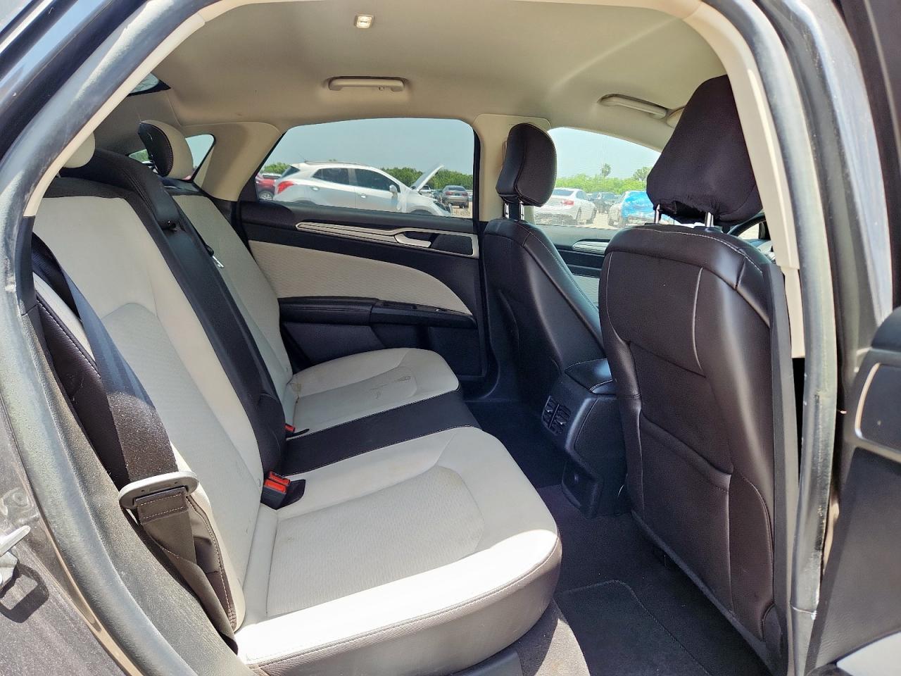 2020 Ford Fusion Se VIN: 3FA6P0HD3LR263770 Lot: 64200965