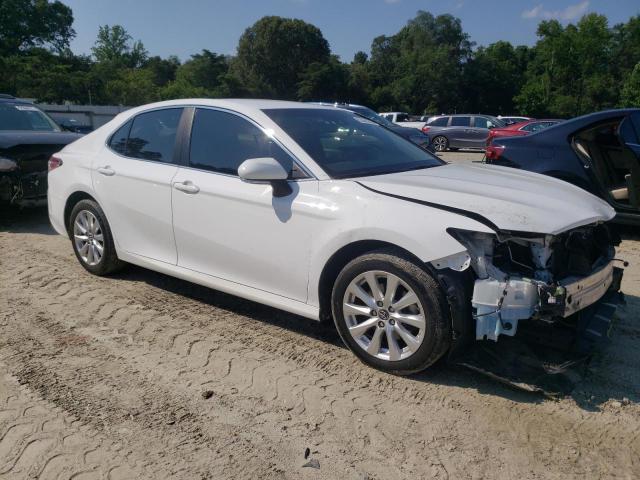  TOYOTA CAMRY 2018 Белы