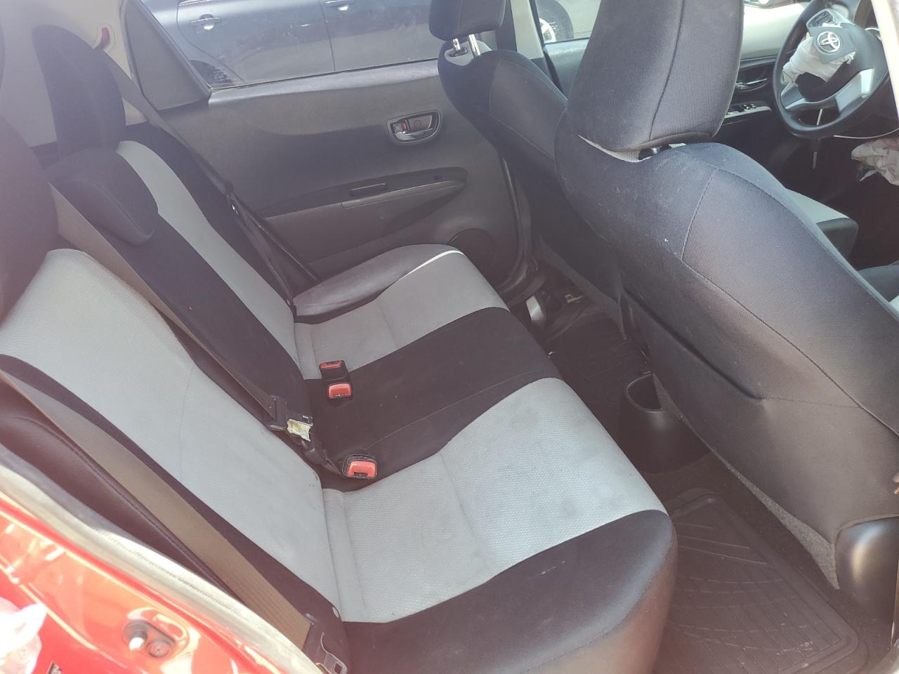 2013 Toyota Yaris VIN: JTDKTUD32DD551864 Lot: 63382825