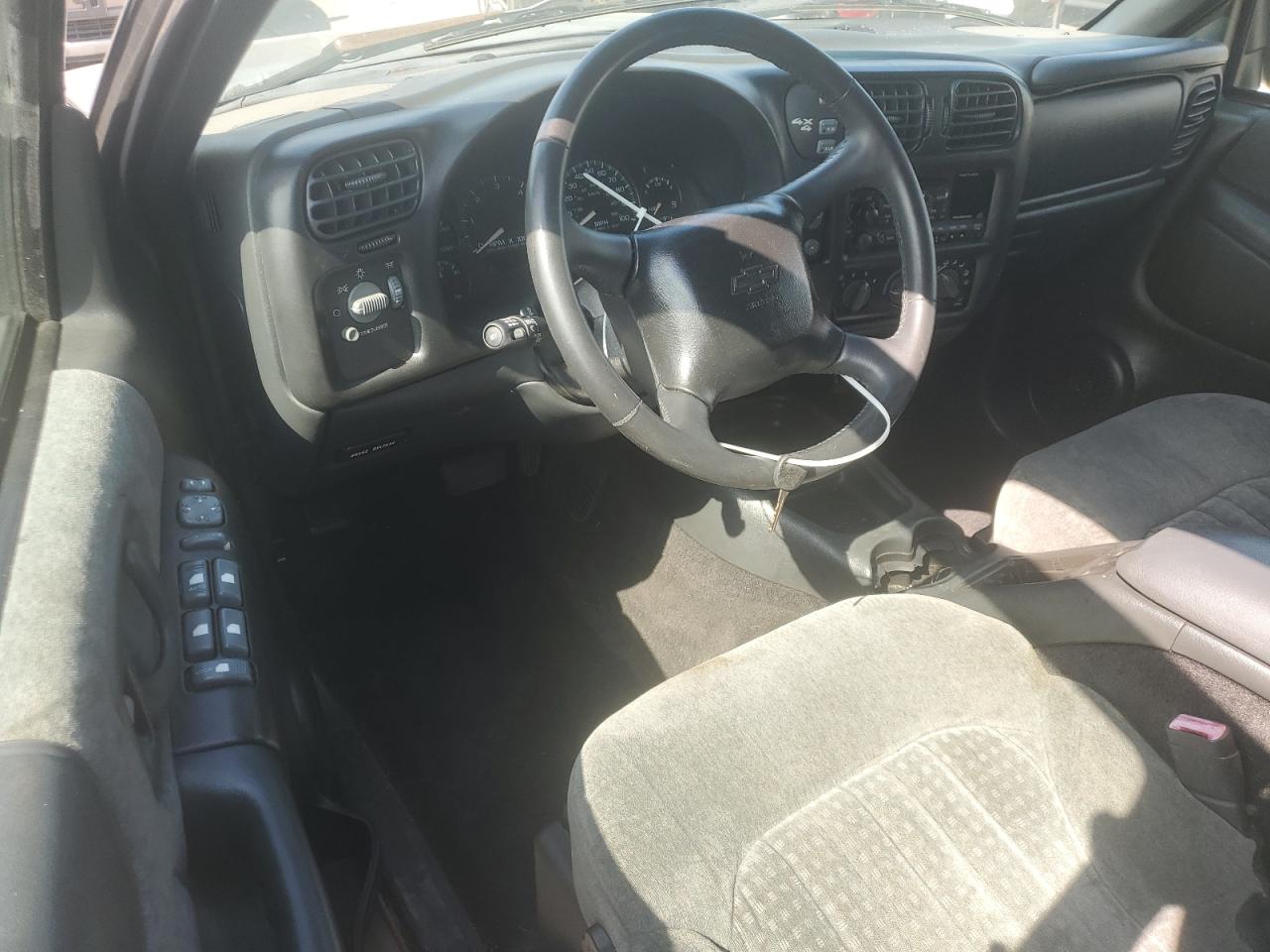 1gndt13w92k134339 1GNDT13W92K134339 2002 Chevrolet Blazer