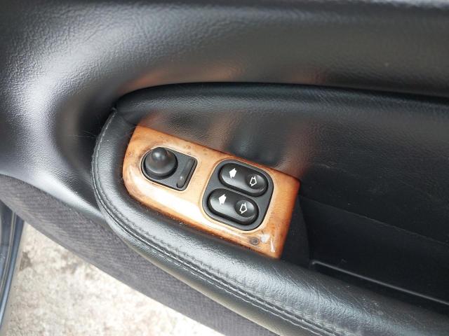 2002 JAGUAR XKR COUPE