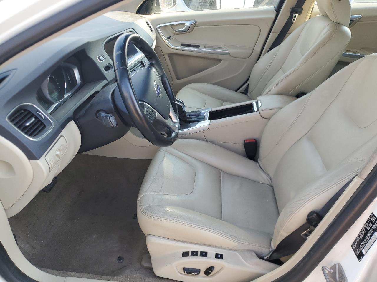 2015 Volvo V60 Premier VIN: YV1612SB5F1202119 Lot: 67065865