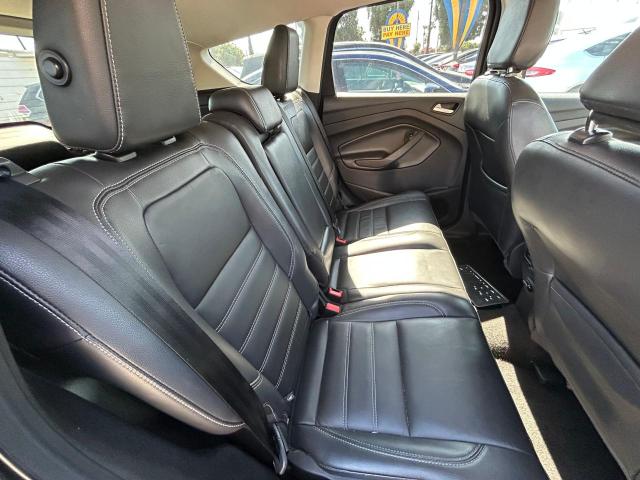  FORD ESCAPE 2018 Czarny