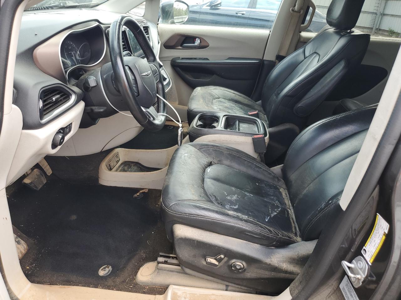 2017 Chrysler Pacifica Touring L VIN: 2C4RC1BG8HR660559 Lot: 65848465