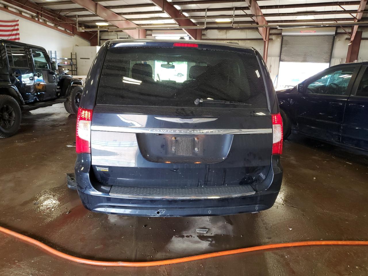 2011 Chrysler Town & Country Touring VIN: 2A4RR5DG9BR723589 Lot: 64759205
