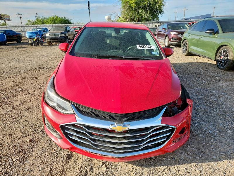 CHEVROLET CRUZE 2019 Czerwony