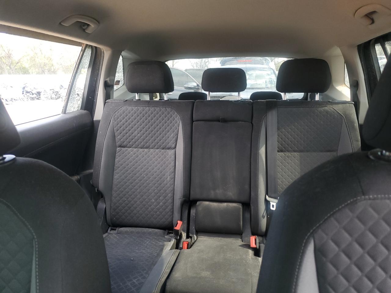 2018 Volkswagen Tiguan S VIN: 3VV1B7AX4JM015118 Lot: 64695235