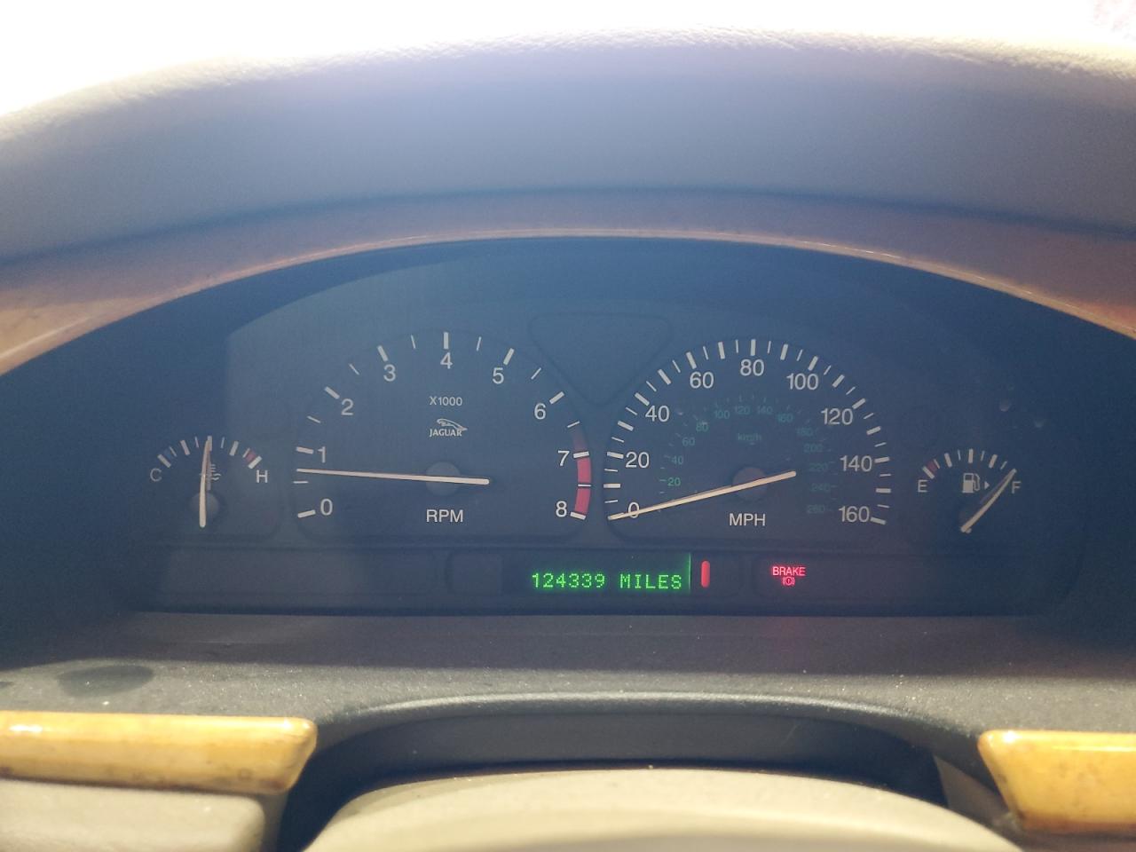 2000 Jaguar S-Type VIN: SAJDA01D8YGL63313 Lot: 63112395