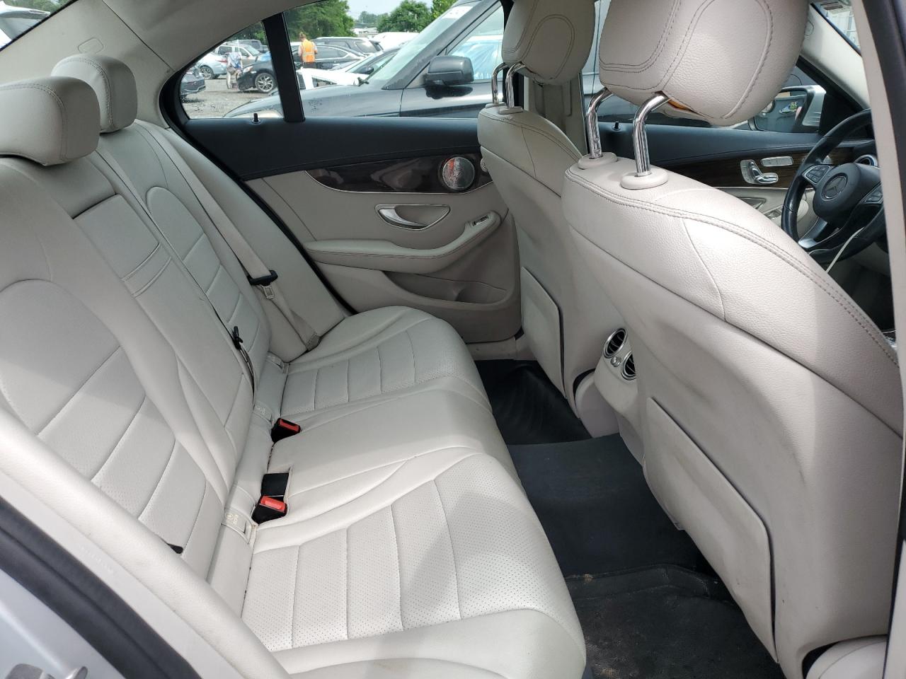 2017 Mercedes-Benz C 300 VIN: 55SWF4JB8HU184289 Lot: 64310155