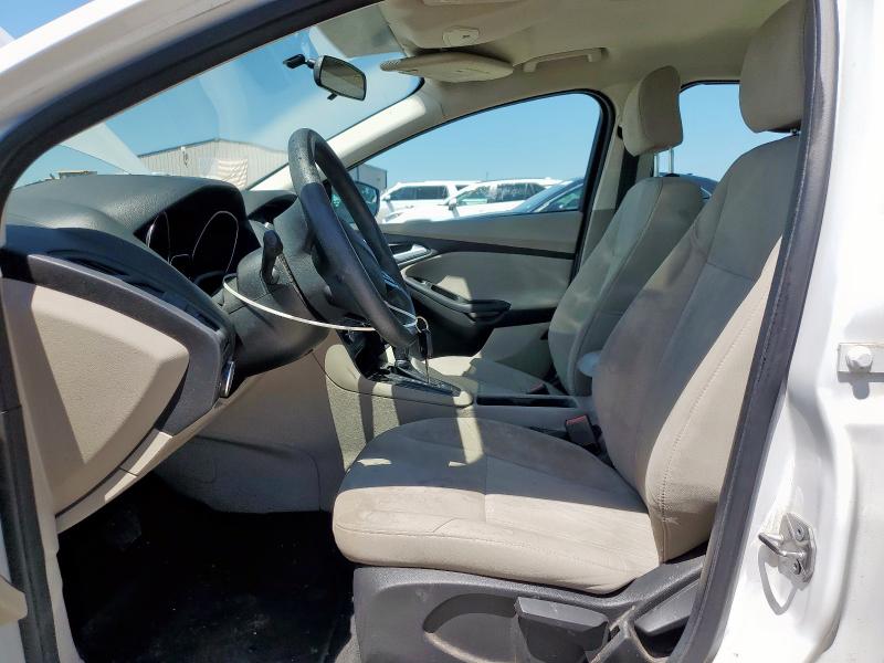  FORD FOCUS 2015 Белы