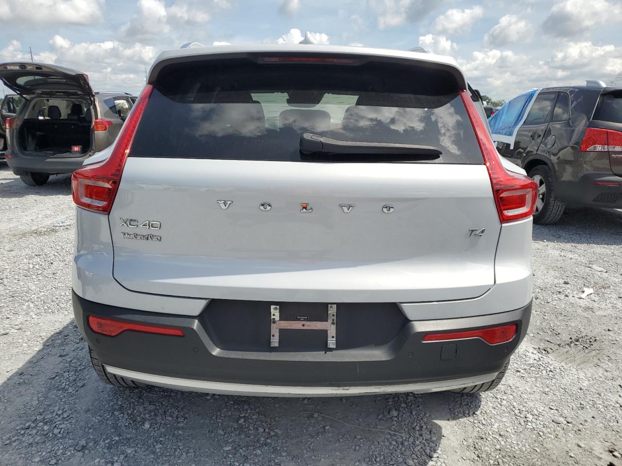 2022 Volvo Xc40 T4 Momentum VIN: YV4AC2HK4N2720066 Lot: 63227035