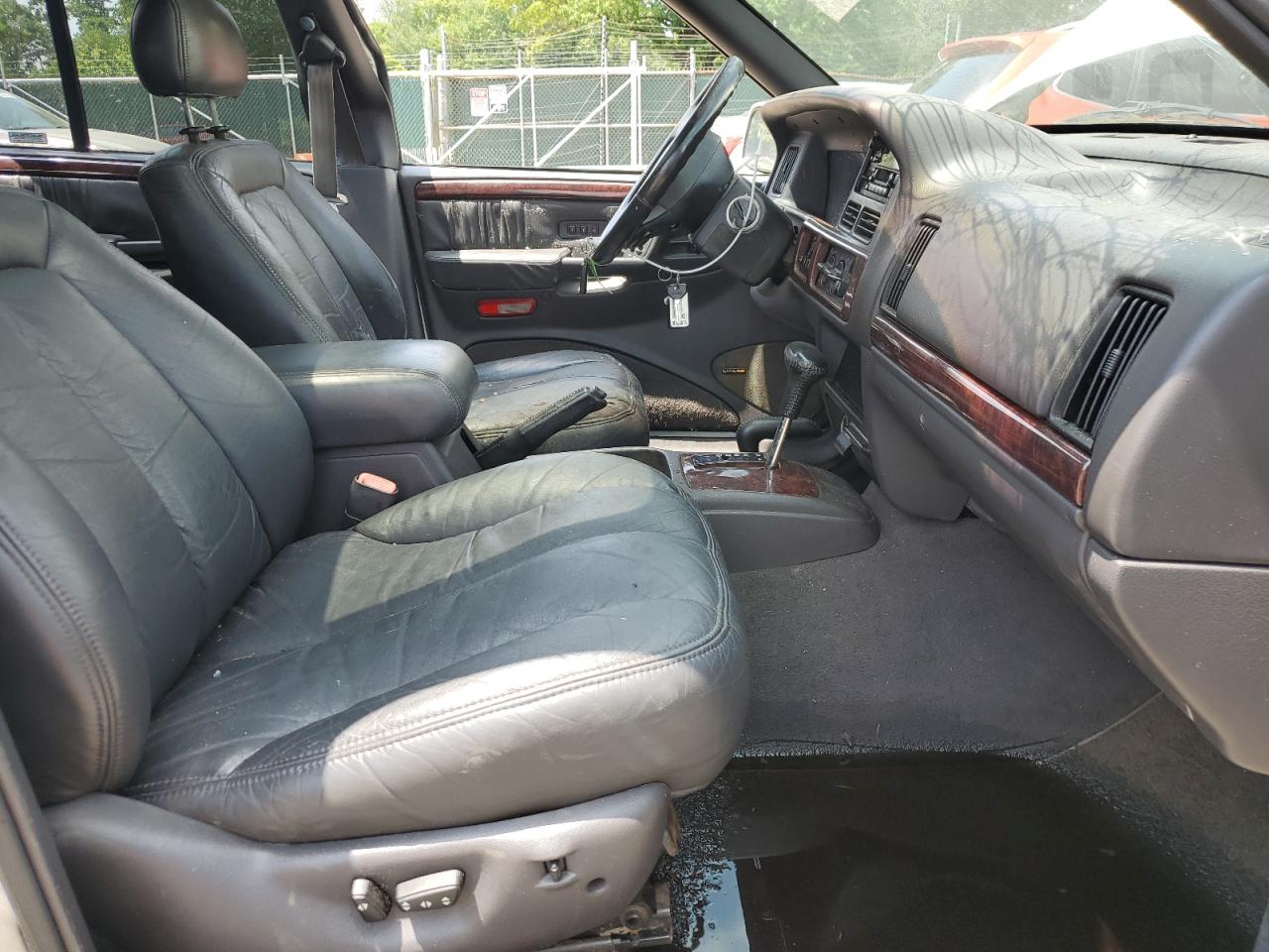 1998 Jeep Grand Cherokee Limited 5.9L VIN: 1J4GZ88Z4WC218708 Lot: 63678395