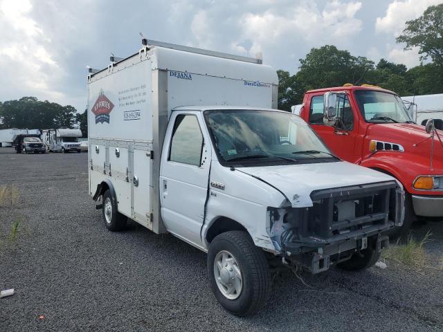 2018 Ford Econoline E350 Super Duty Cutaway Van