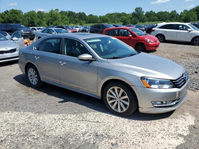  VOLKSWAGEN PASSAT 2012 Silver