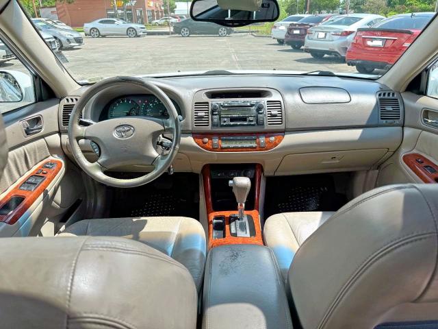 2002 TOYOTA CAMRY LE  
