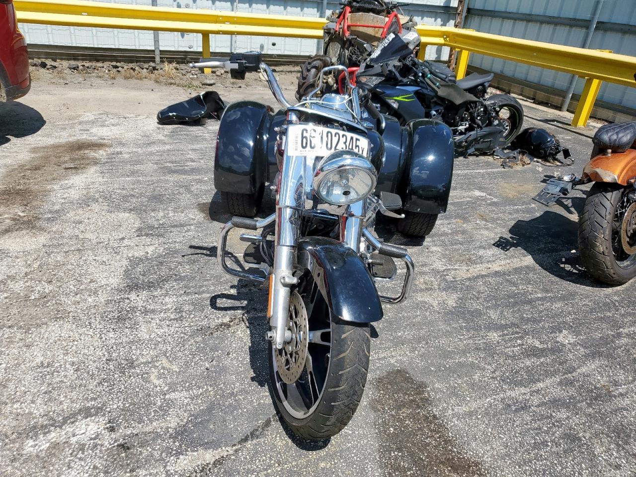 1hd1mcm17gb850499 1HD1MCM17GB850499 2016 Harley-Davidson Flrt Free Wheeler