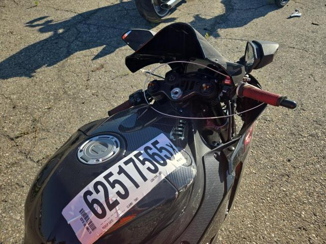 2015 YAMAHA YZFR1   