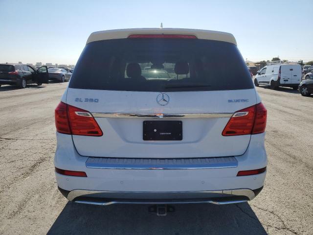  MERCEDES-BENZ GL-CLASS 2016 Белы