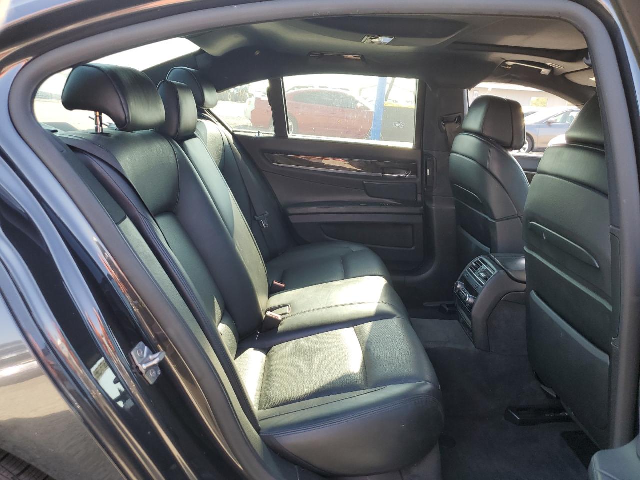2011 BMW 750 I VIN: WBAKA8C58BCY37346 Lot: 65017655