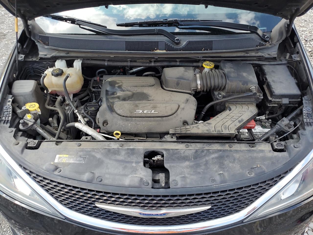 2018 Chrysler Pacifica Touring L Plus VIN: 2C4RC1EG4JR235342 Lot: 64899695