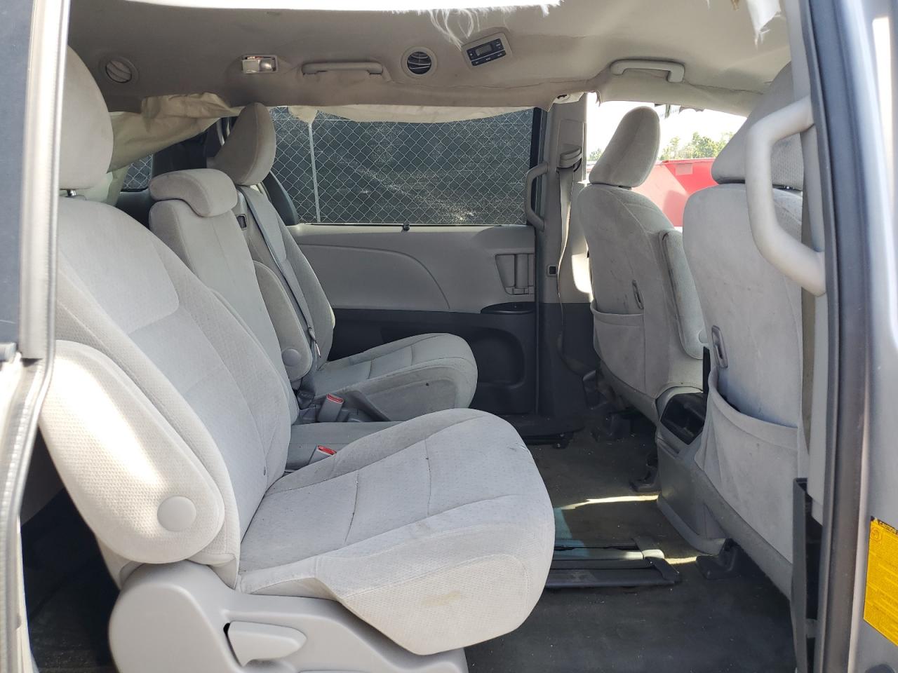 2015 Toyota Sienna Le VIN: 5TDKK3DC9FS560551 Lot: 64053695