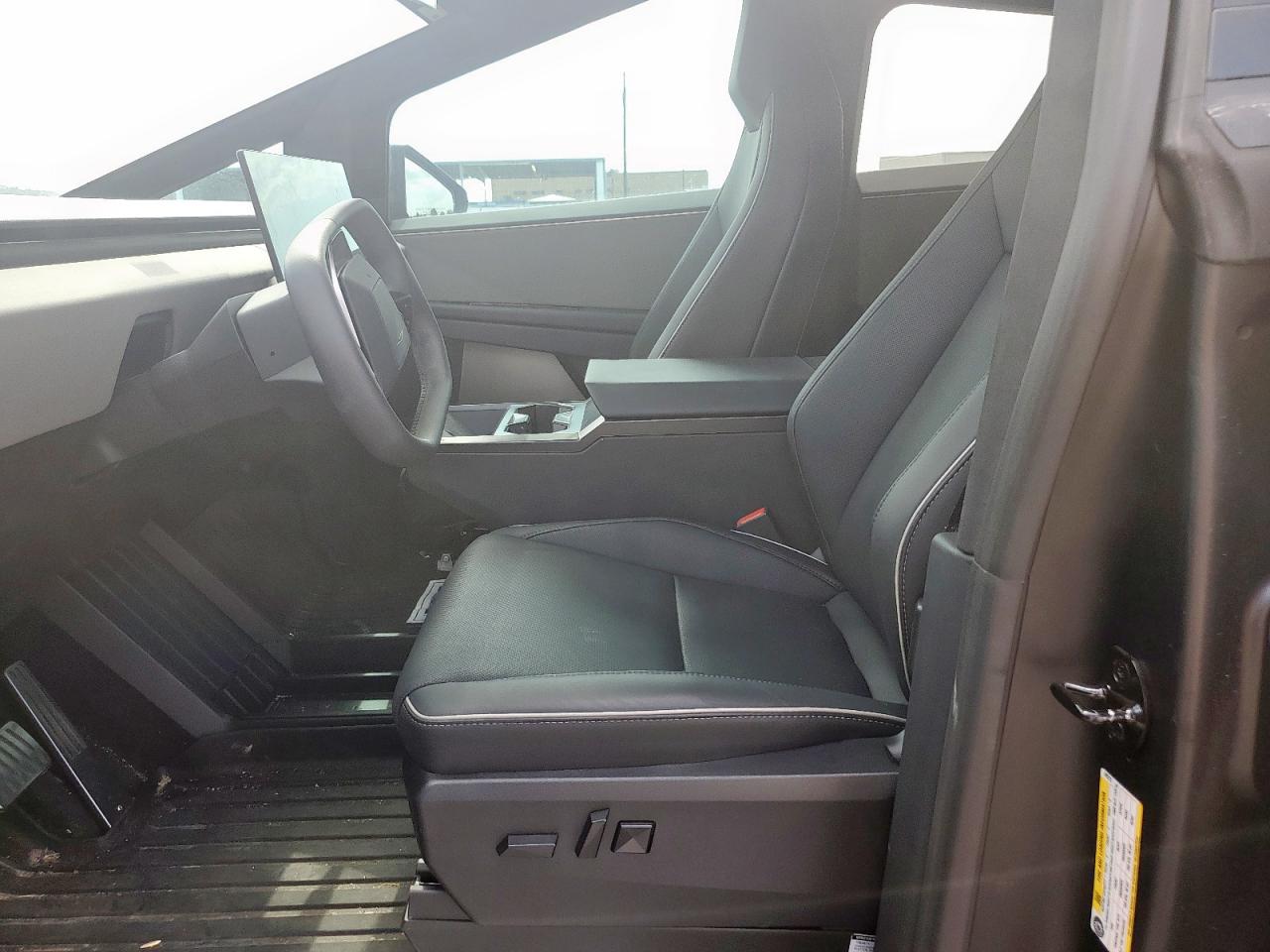 2024 Tesla Cybertruck VIN: 7G2CEHED7RA049312 Lot: 63873785
