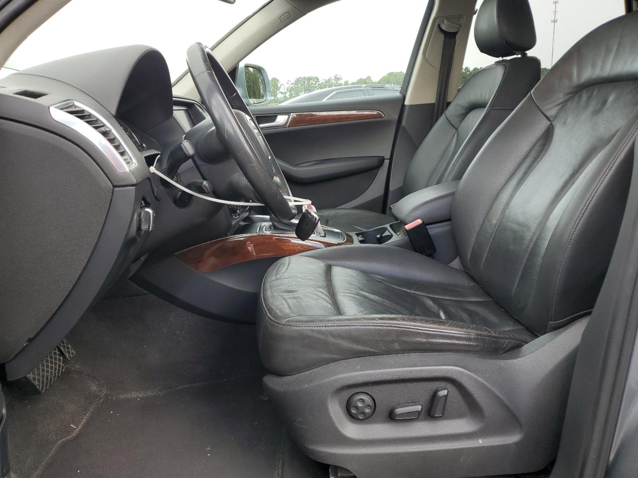 2011 Audi Q5 Premium VIN: WA1CFAFP3BA095165 Lot: 64927405